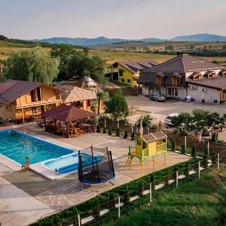 Complex Stefanesti Hotel Bozovici Buitenkant foto