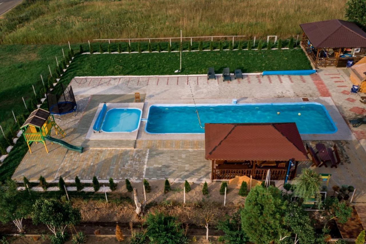 Complex Stefanesti Hotel Bozovici Buitenkant foto